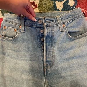 👖LEVI HIGH WAISTED RIB-CAGE DENIM JEANS!